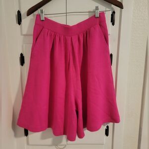 St John Santana Knit Pull On High Rise Hot Bright Pink Shorts 10